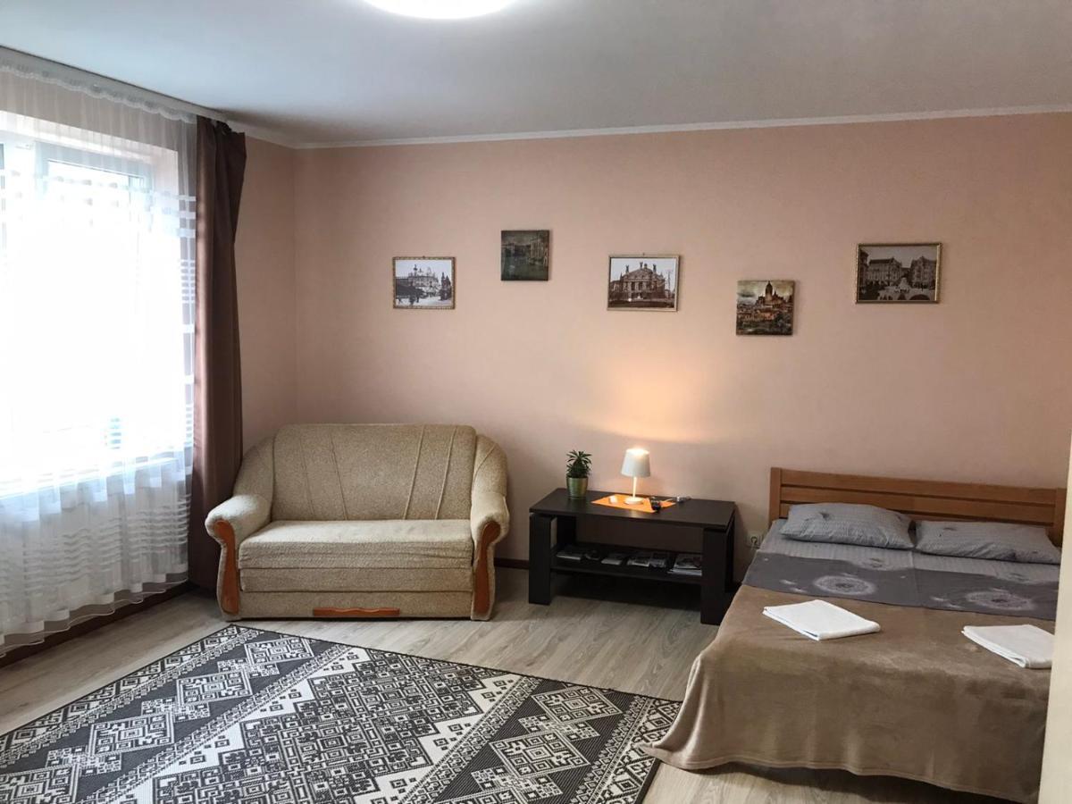 Apartment Near The Forum Mall リヴィウ エクステリア 写真