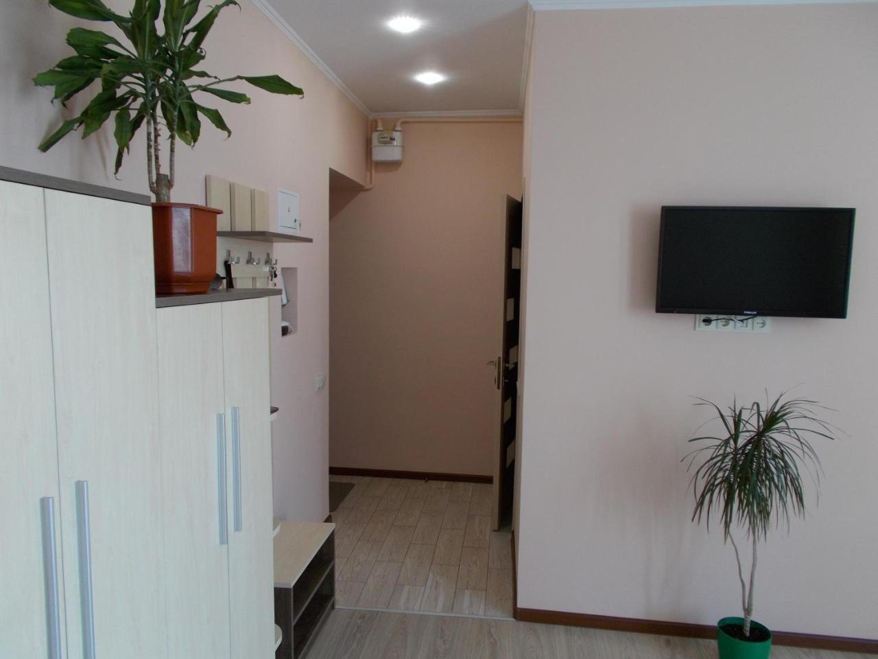 Apartment Near The Forum Mall リヴィウ エクステリア 写真