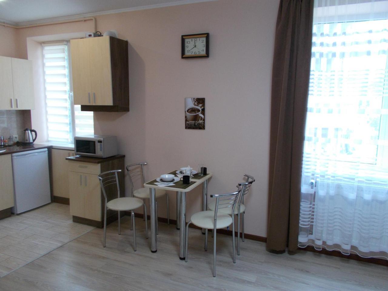Apartment Near The Forum Mall リヴィウ エクステリア 写真