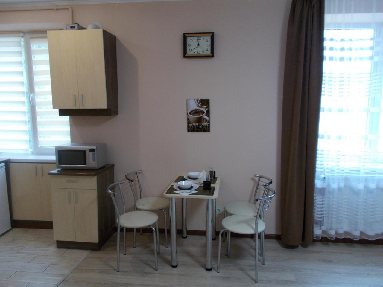 Apartment Near The Forum Mall リヴィウ エクステリア 写真